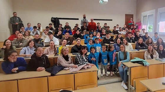 Escolares de 4 años de Huétor Vega exponen sus trabajos en la UGR