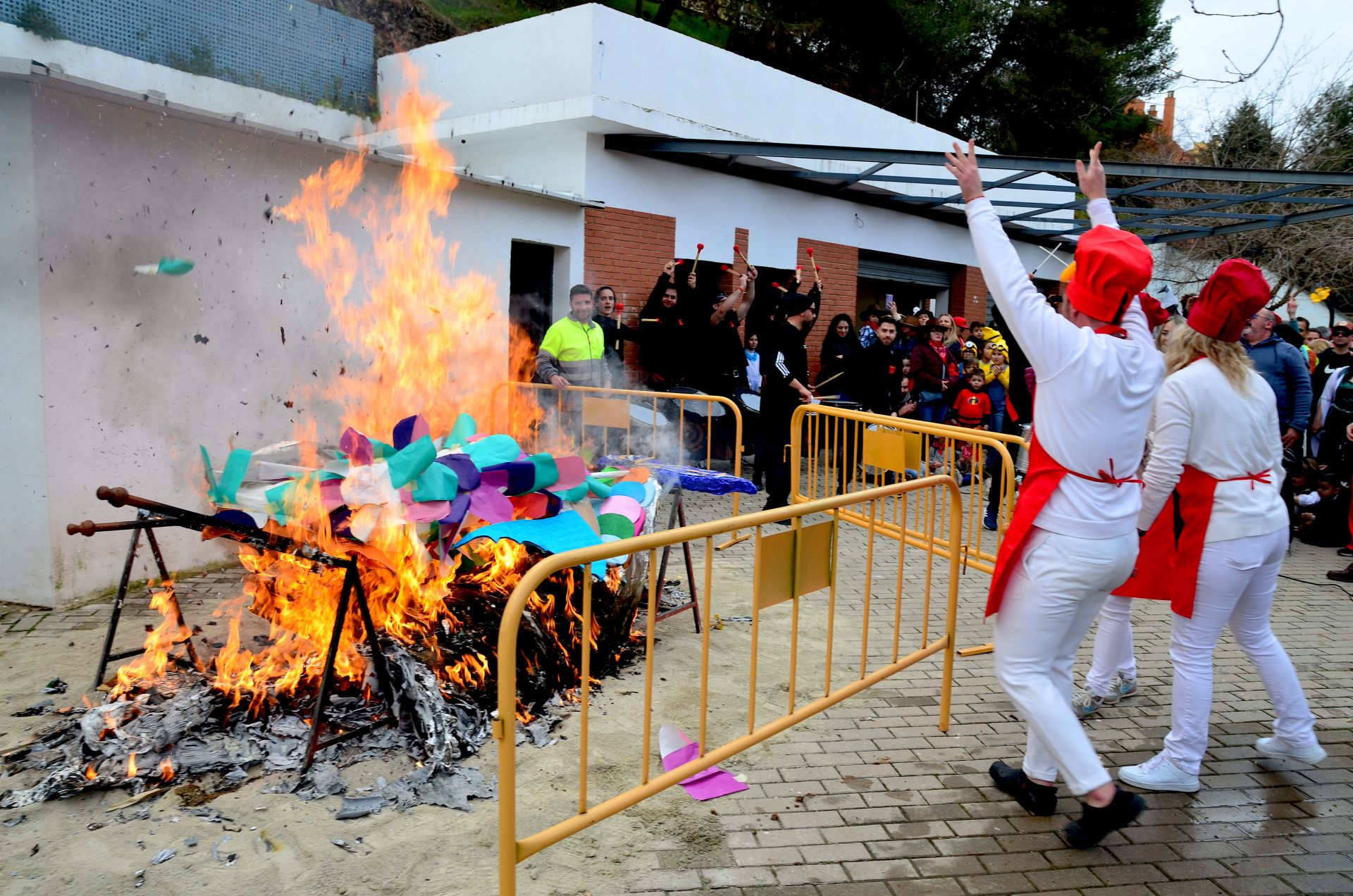 Carnaval: la sardina vuelve a arder en Huétor Vega