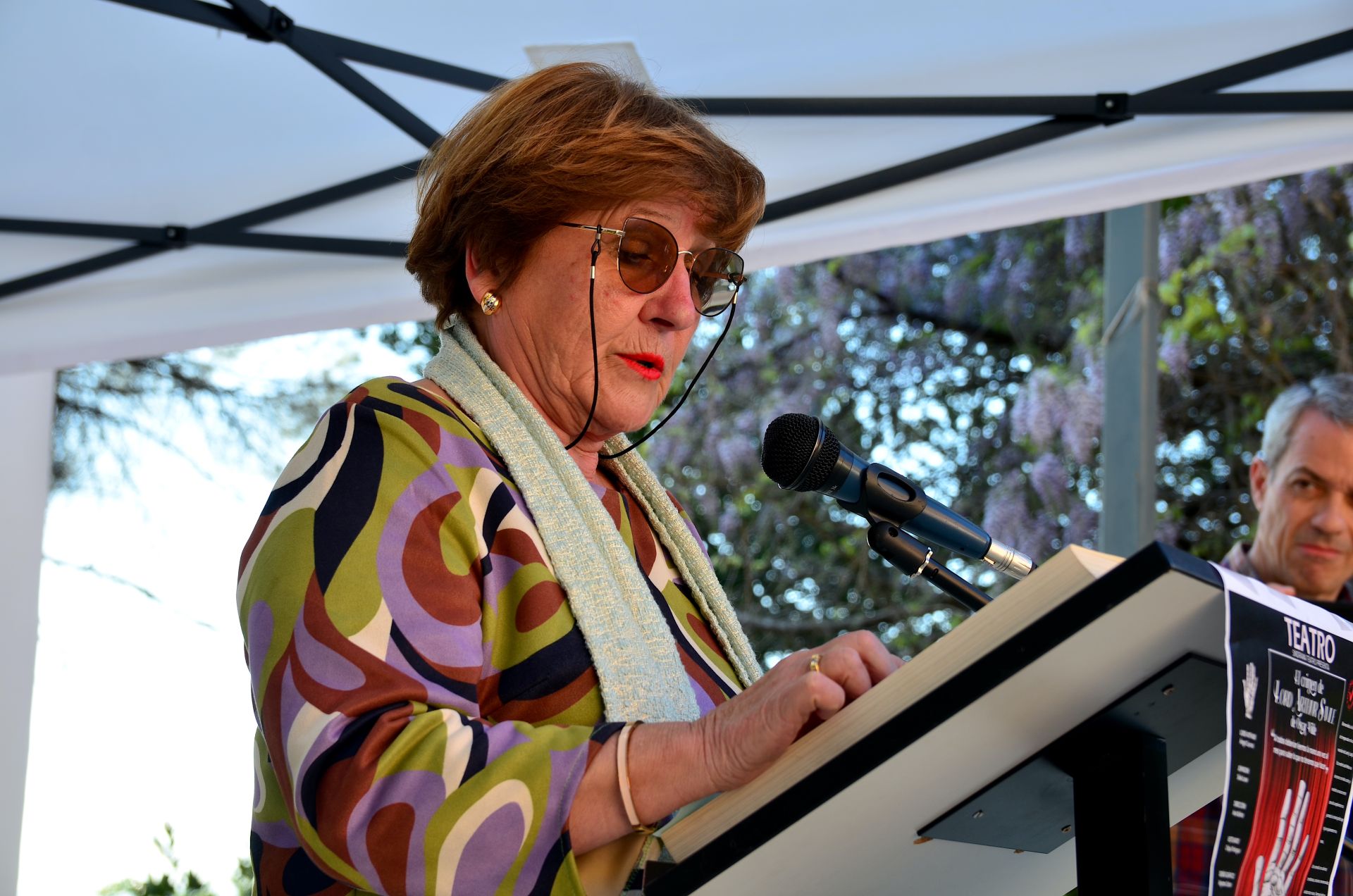 Huétor Vega lee 'El Quijote' en el Carmen de San Rafael