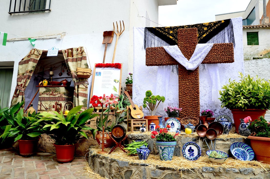 Así son las cruces que han concursado en Huétor Vega