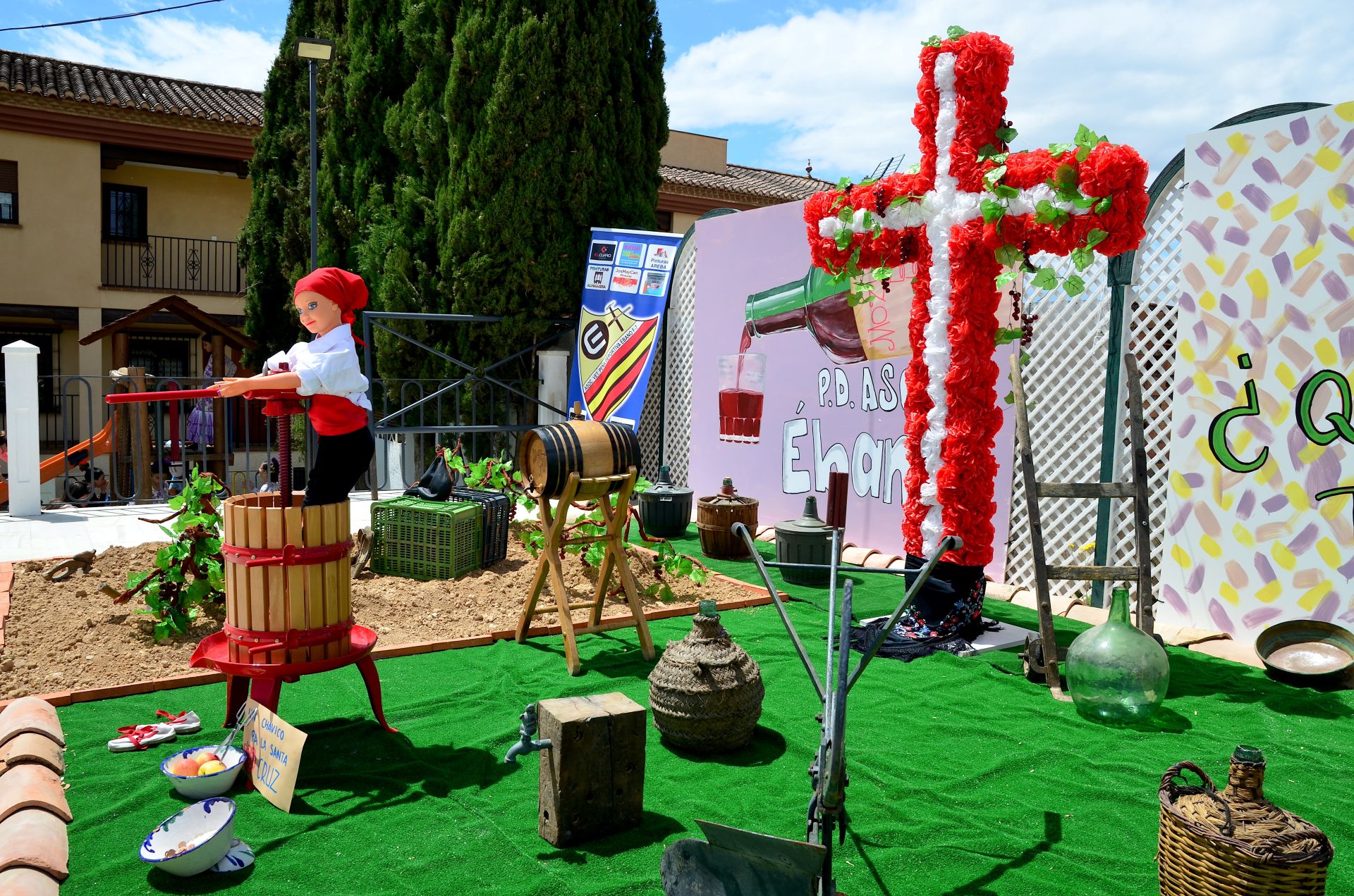 Así son las cruces que han concursado en Huétor Vega