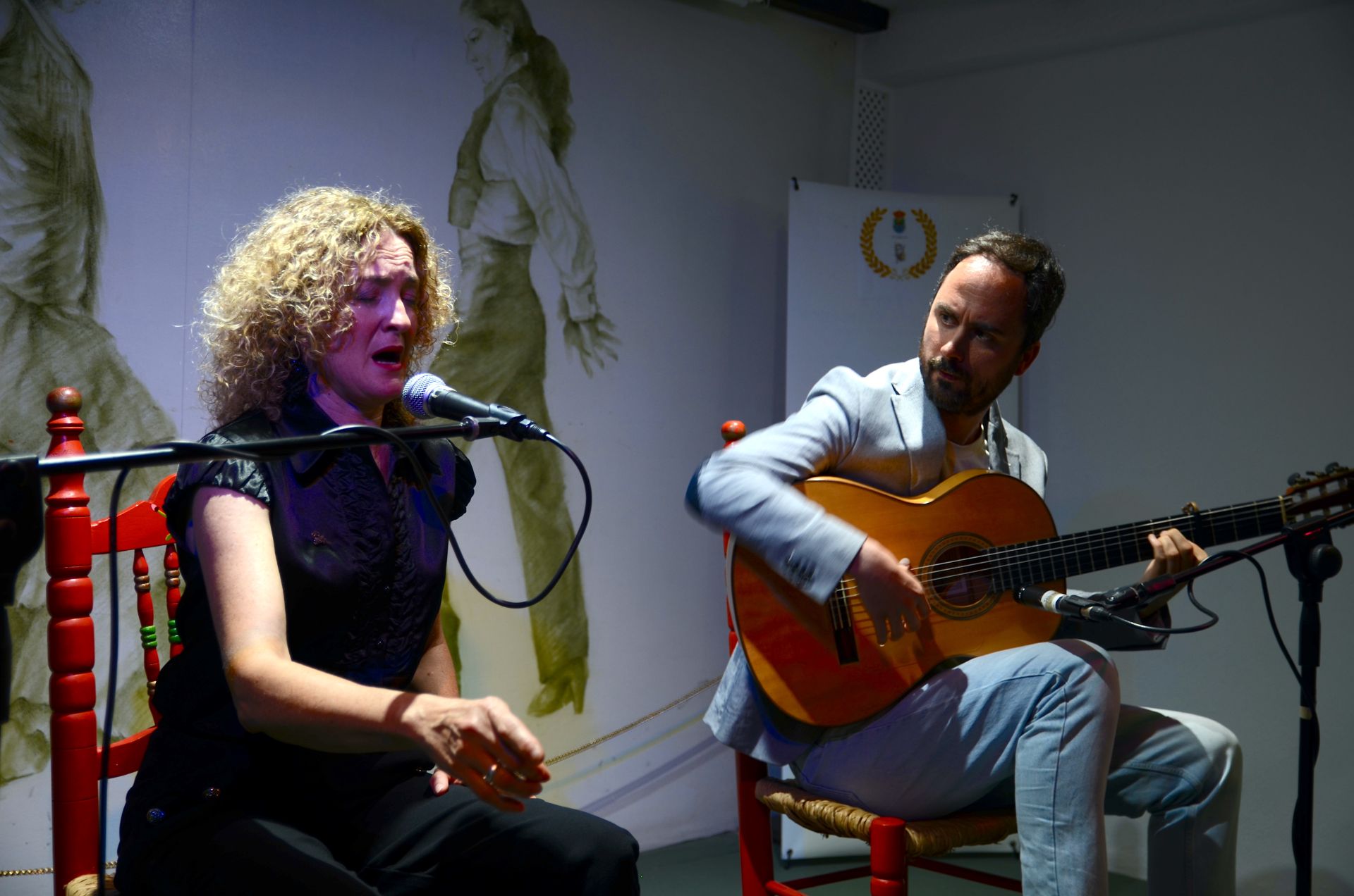 Actuación de Belén Contreras, con Juanma Girela.