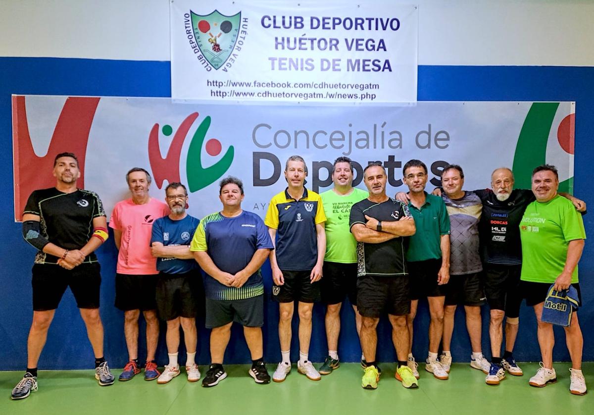 Los palistas hueteños empiezan a dominar la Liga de Verano