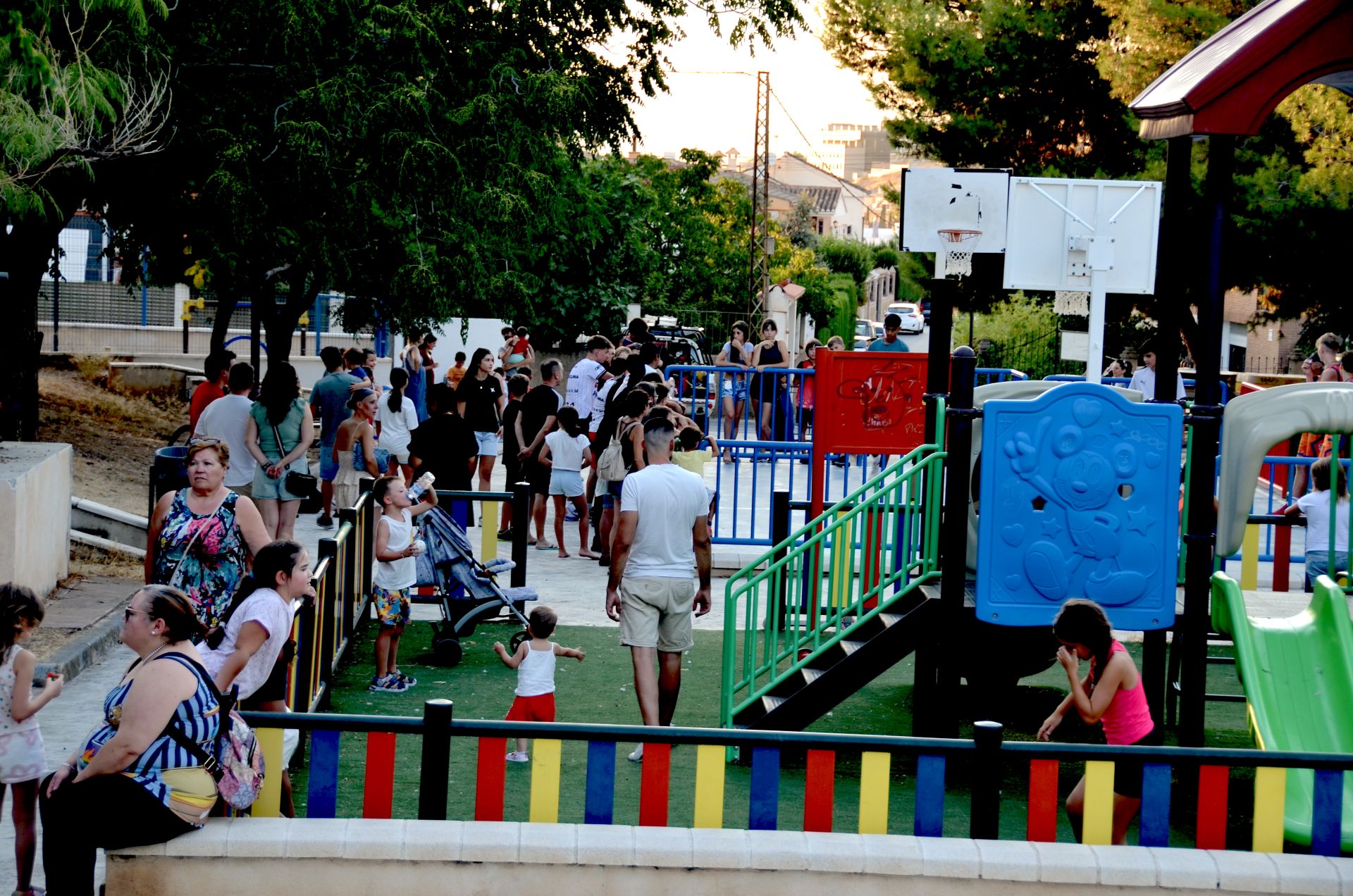 Huétor Vega, el pueblo que 'activa' sus plazas en verano