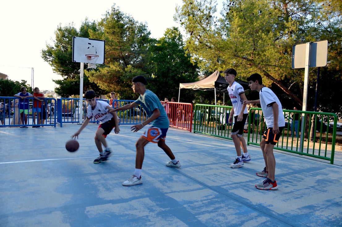 Huétor Vega, el pueblo que 'activa' sus plazas en verano