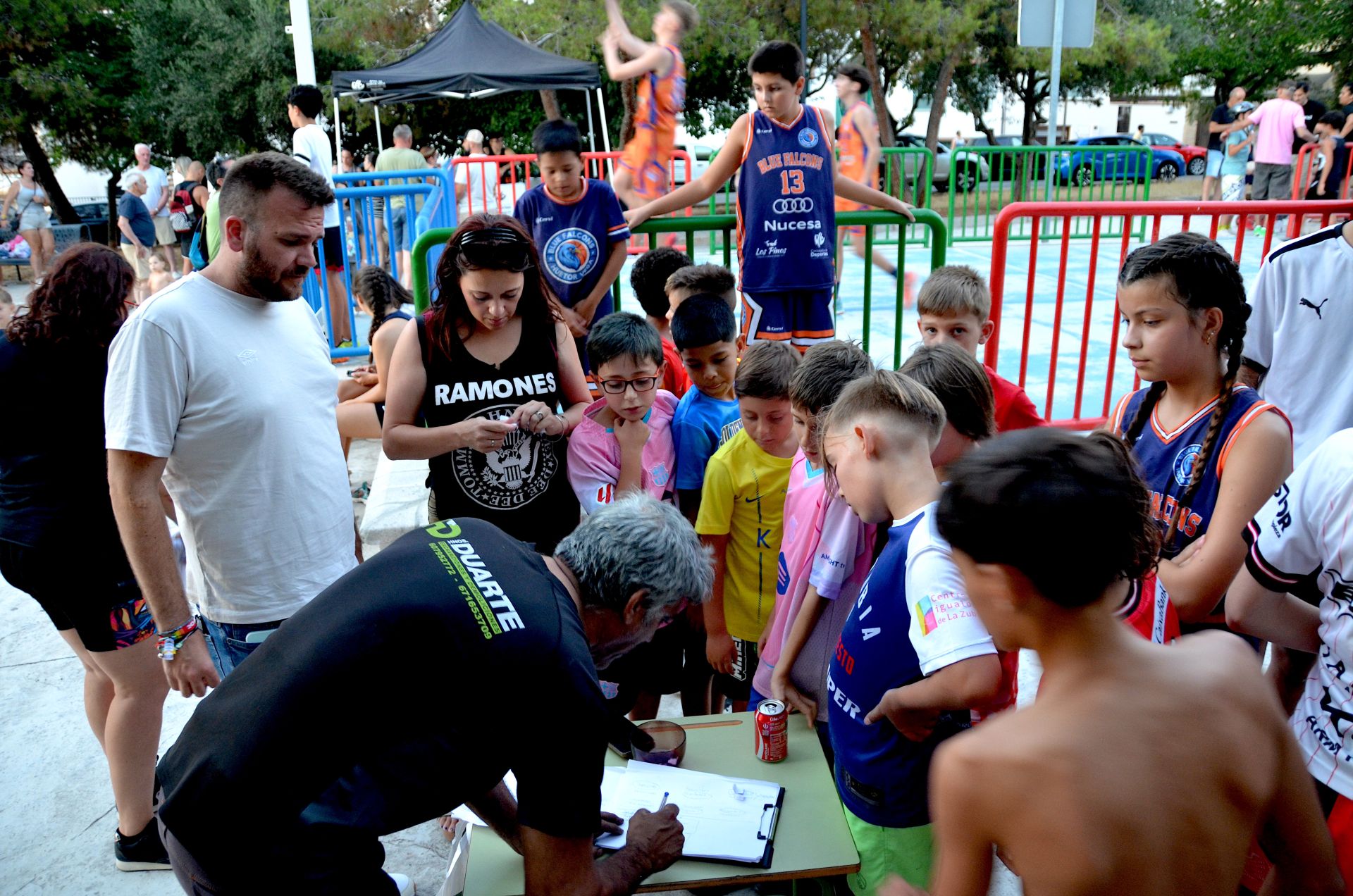 Huétor Vega, el pueblo que 'activa' sus plazas en verano