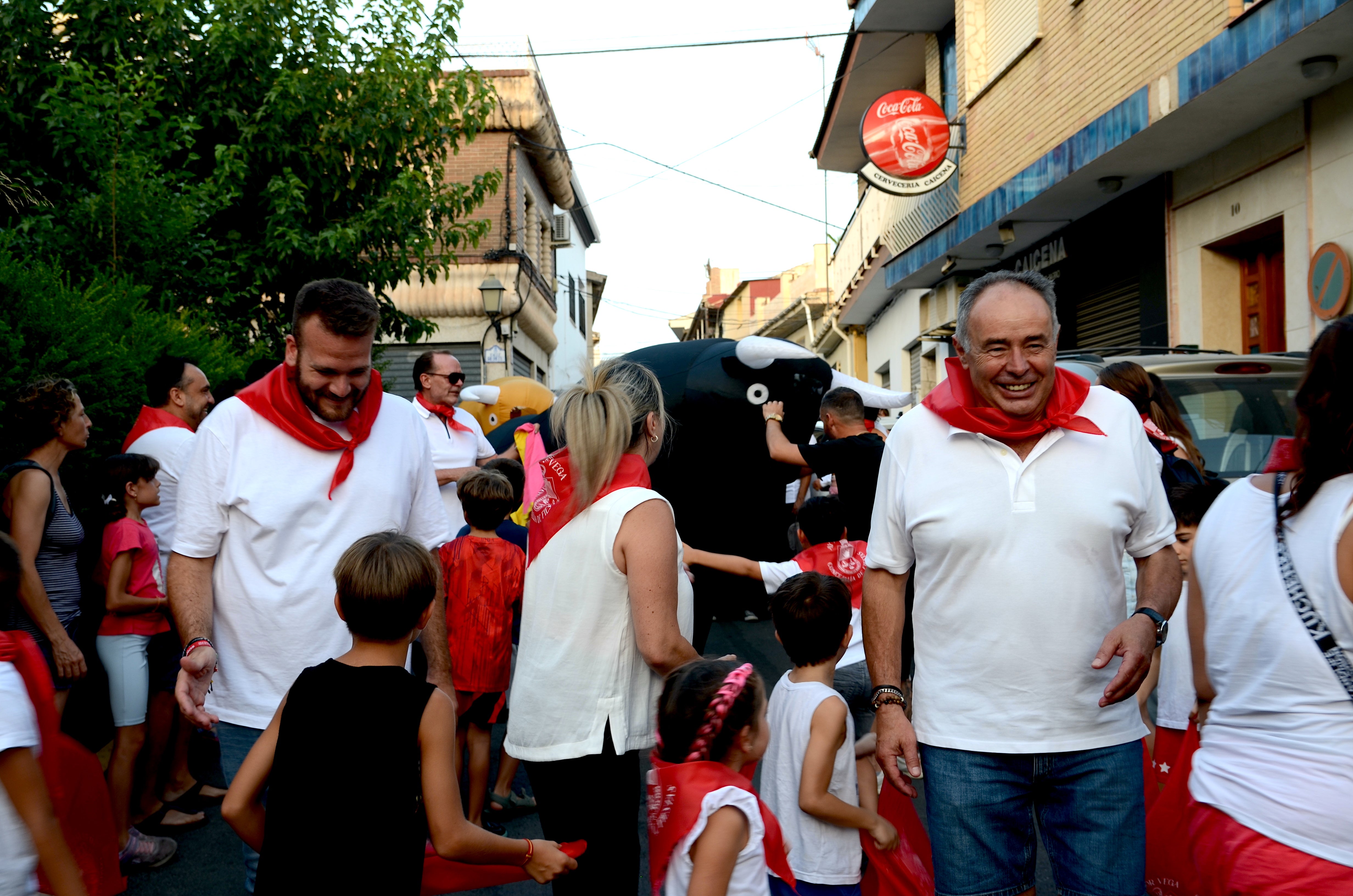 Encuéntrate en el &#039;encierro de toros&#039; familiar de Huétor Vega