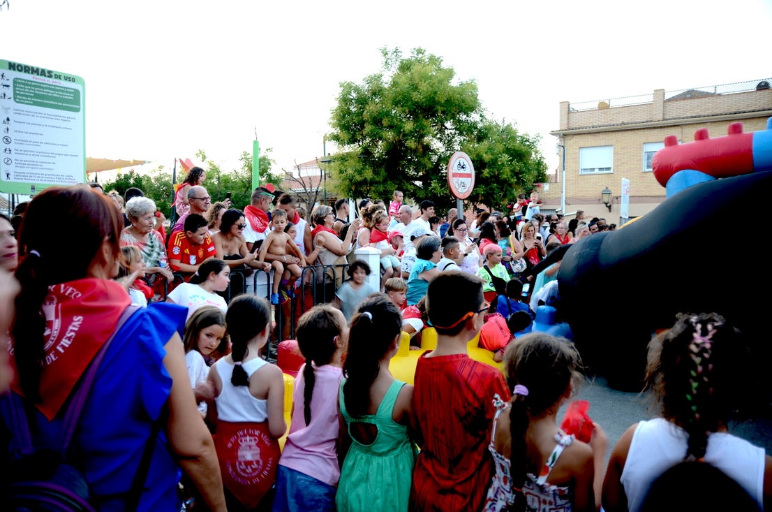 Encuéntrate en el 'encierro de toros' familiar de Huétor Vega