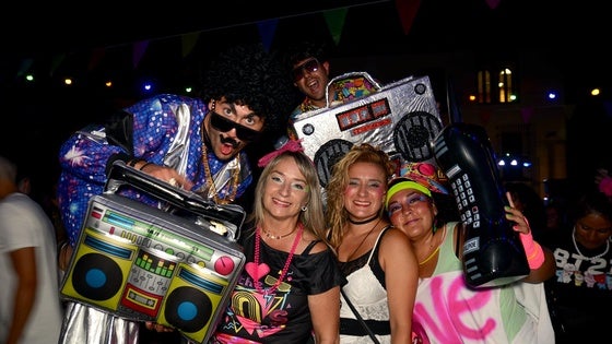 Fiesta 'ochentera' en Huétor Vega