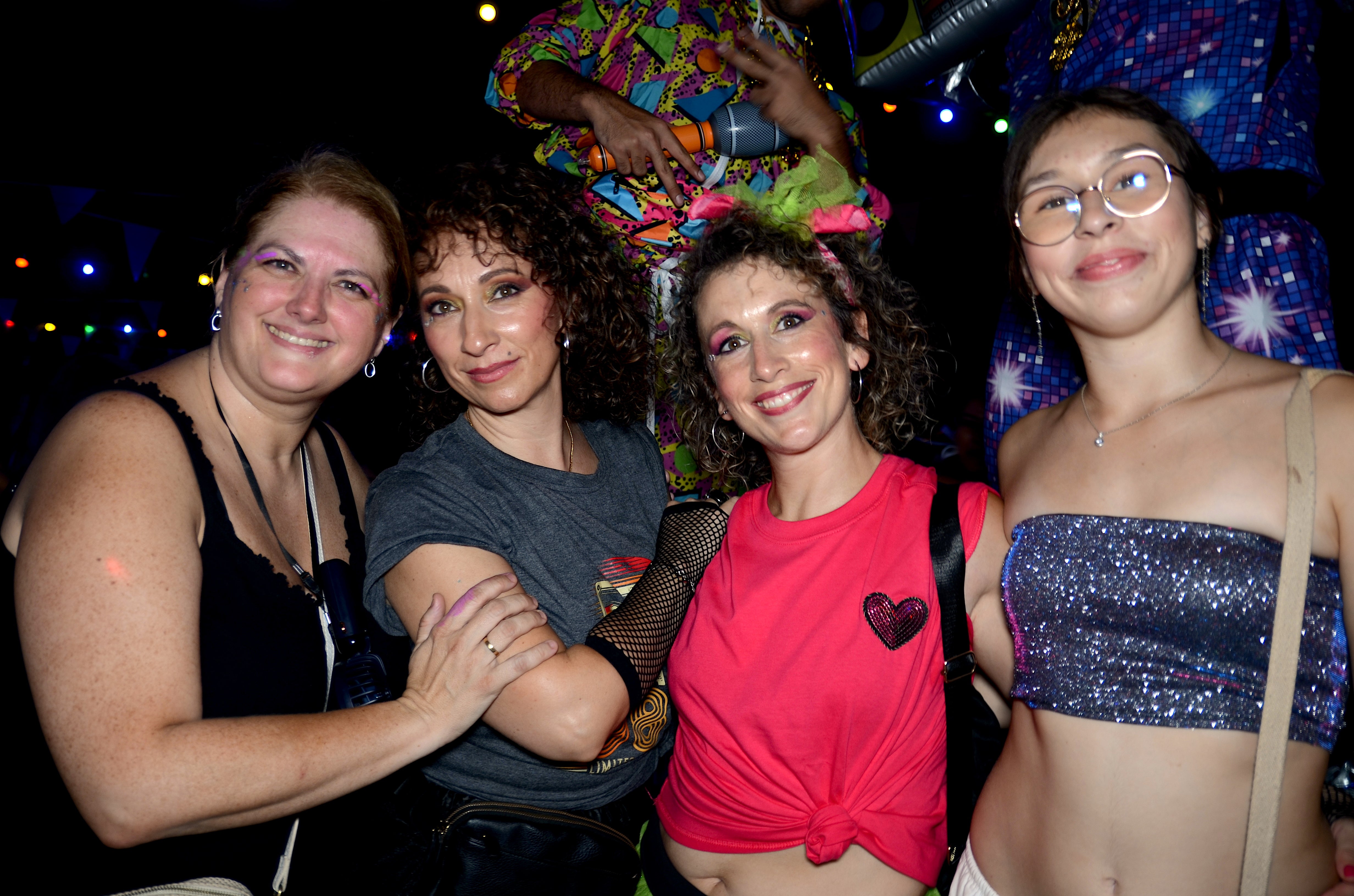 Fiesta 'ochentera' en Huétor Vega