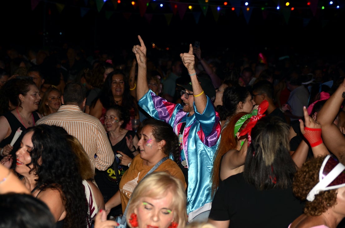 Fiesta 'ochentera' en Huétor Vega