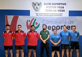 Estreno en Tercera División nacional, con los hueteños a la derecha.