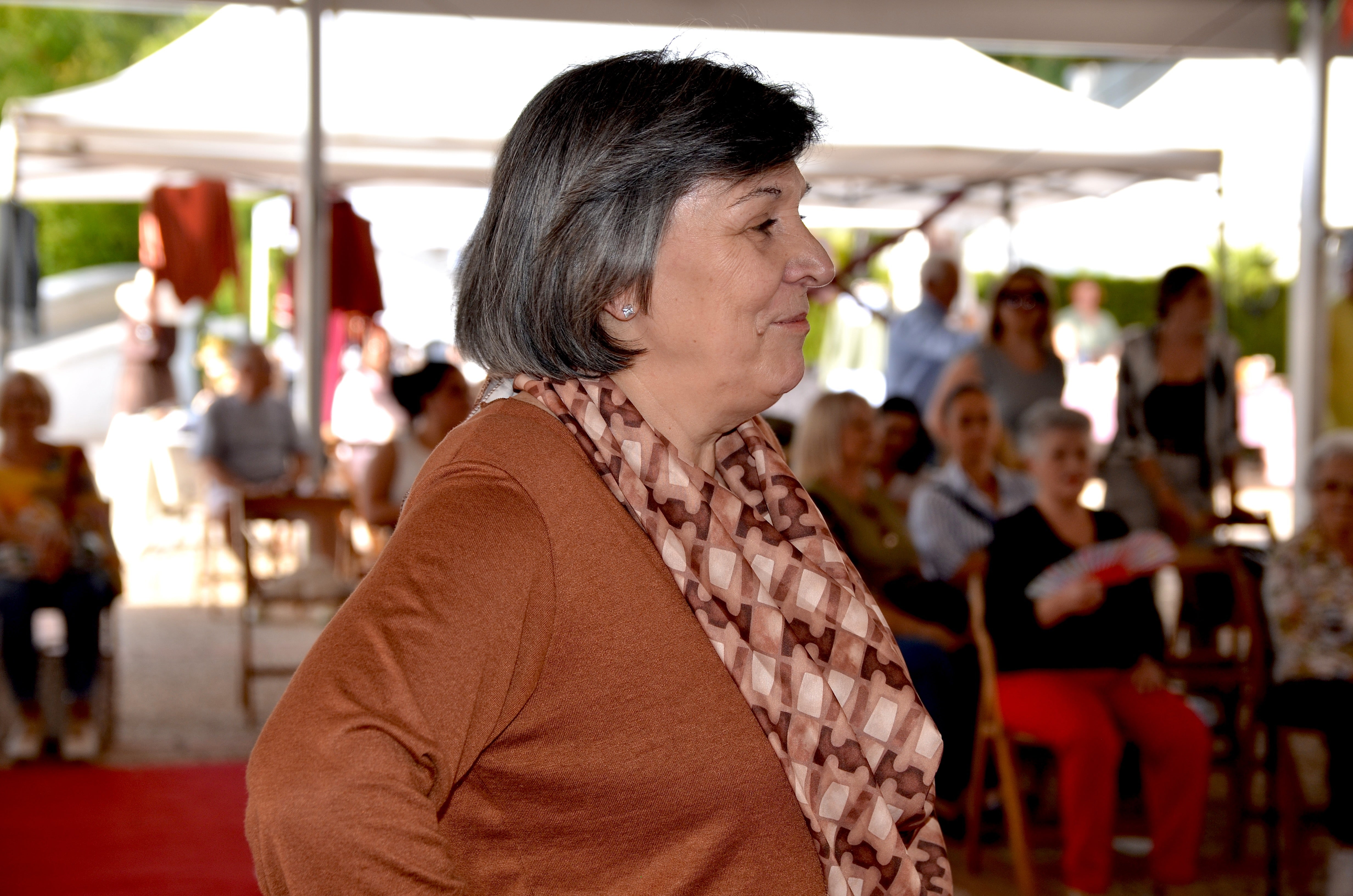 El comercio local desfila en Huétor Vega