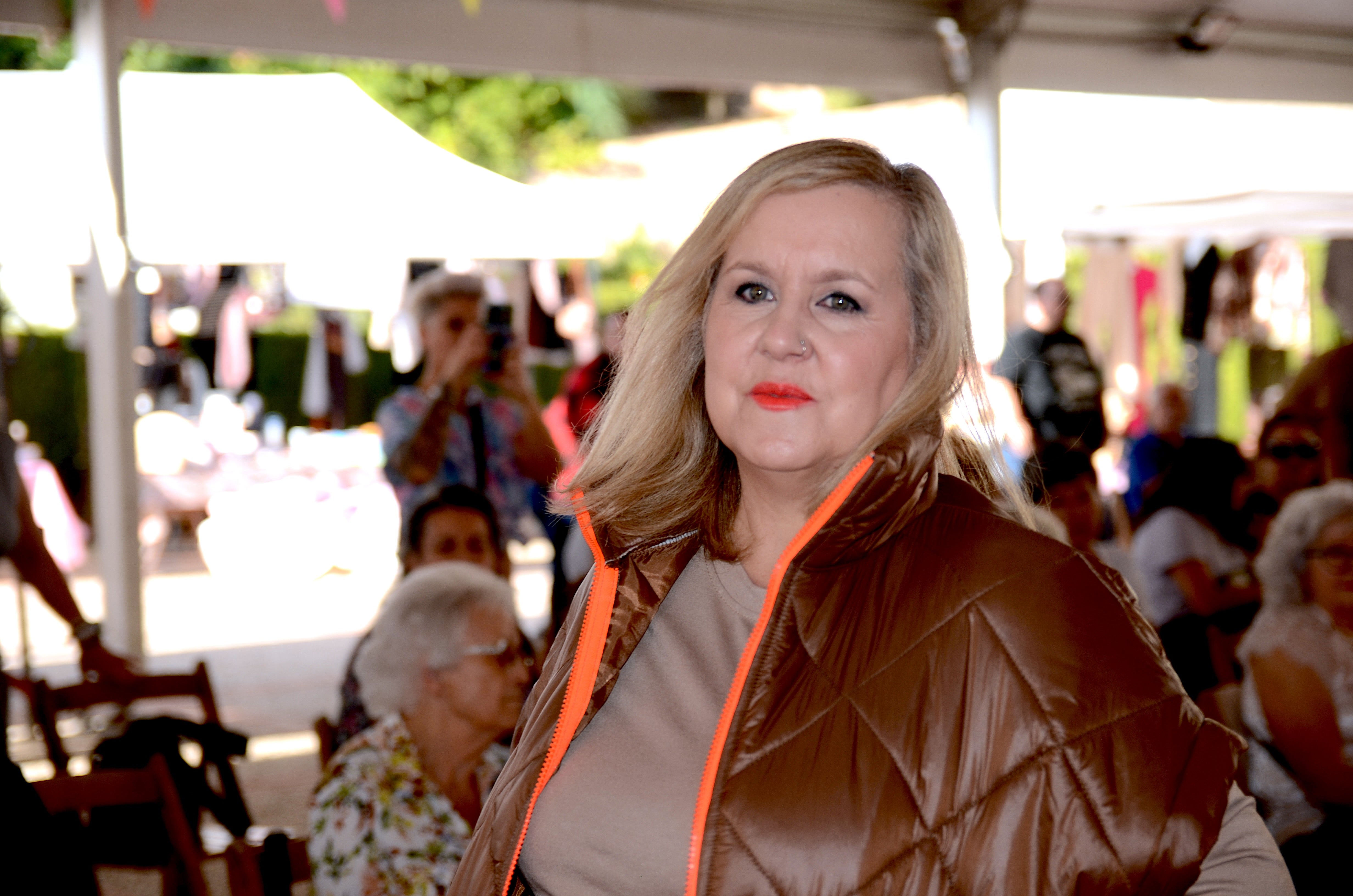 El comercio local desfila en Huétor Vega