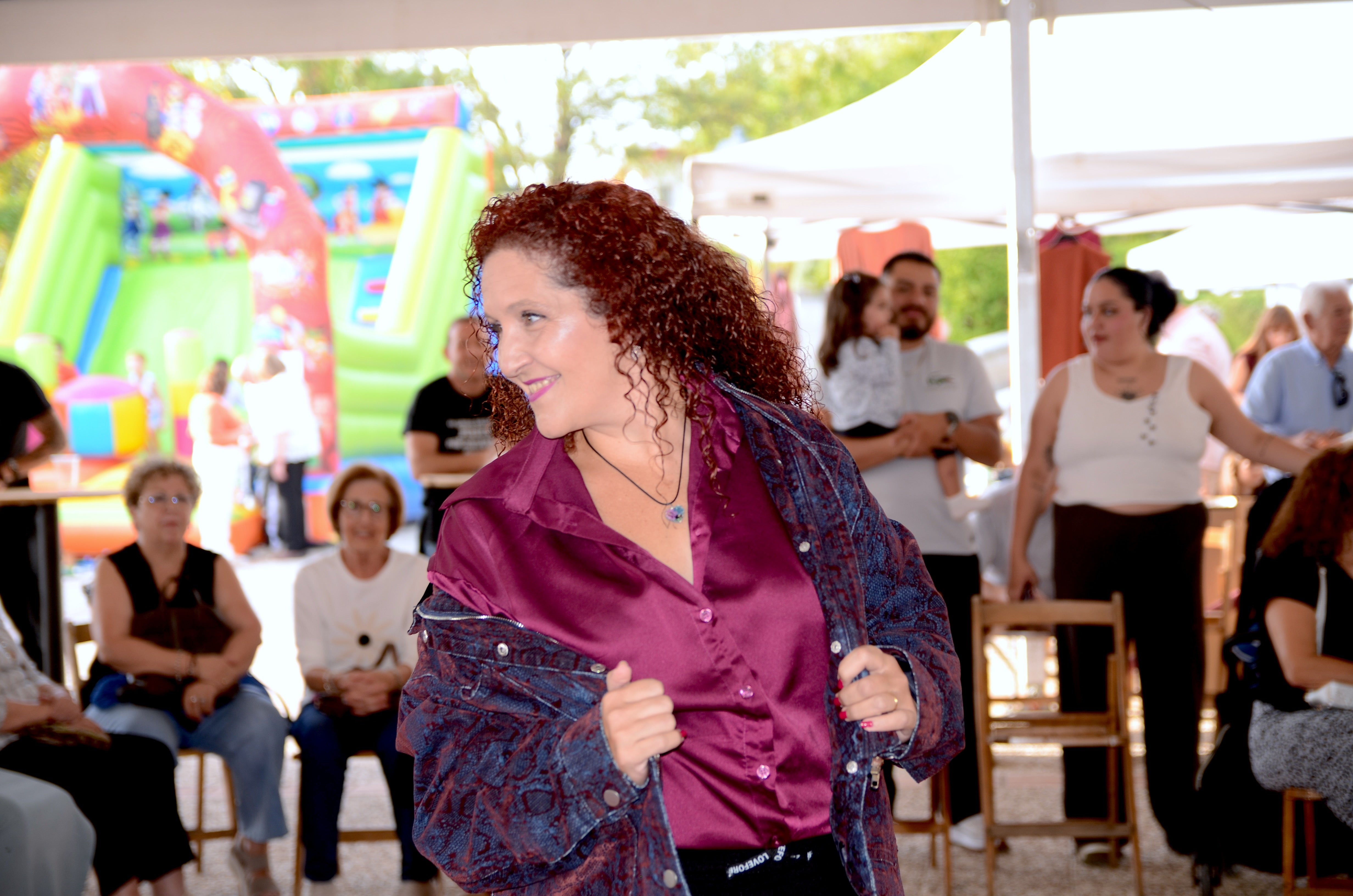 El comercio local desfila en Huétor Vega