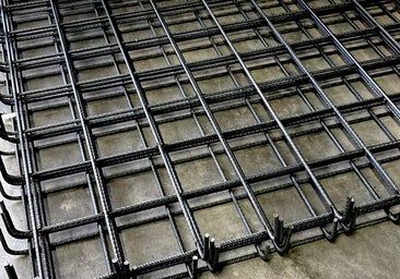 El Ayuntamiento ya tiene listas las torretas y su estructura para dotar de iluminación a la pista de BMX.