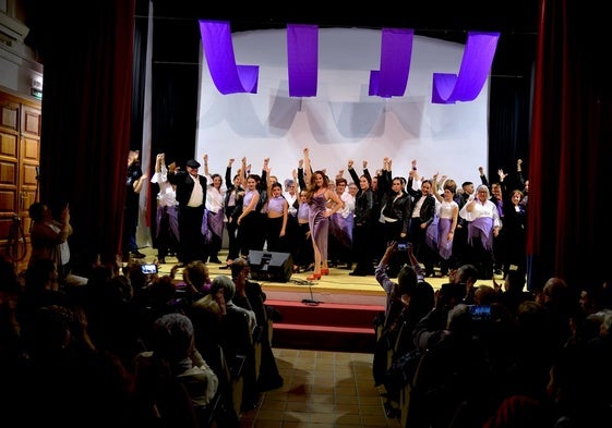 Huétor Vega escenifica el horror de la violencia de género