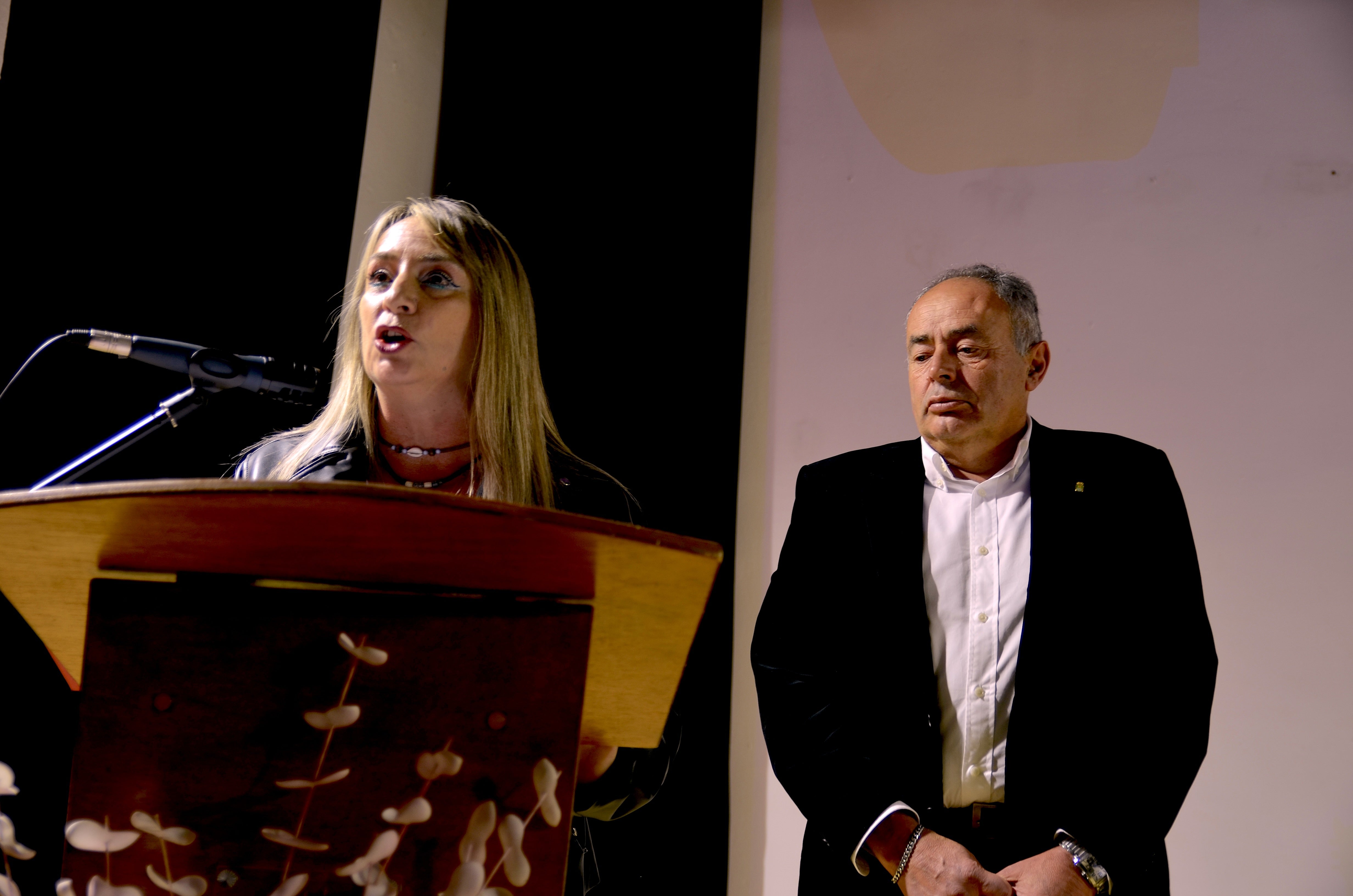 Huétor Vega escenifica el horror de la violencia de género