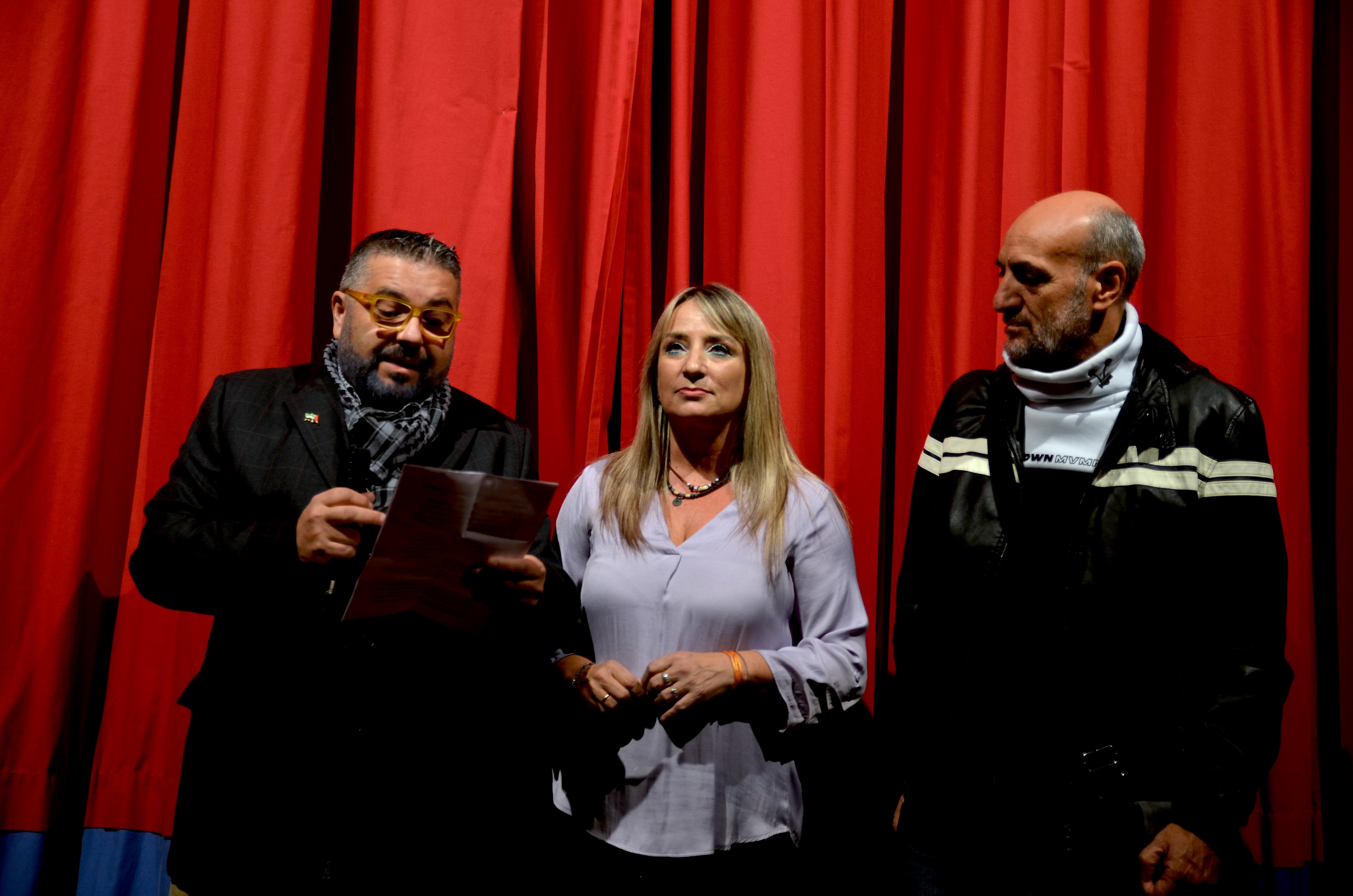 Huétor Vega escenifica el horror de la violencia de género