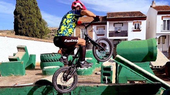 El hueteño Raúl Herrera triunfa en el cierre de la Copa Andalucía Trialbici