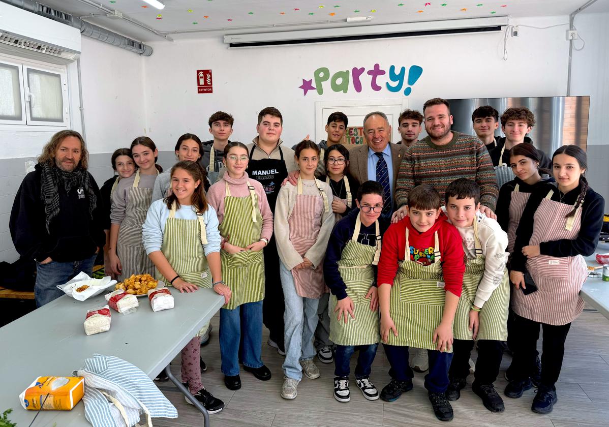 Jóvenes participantes de varios municipios, en el Espacio Joven de Huétor Vega.