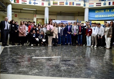 Presentación del Infopoint, un punto de información que pone en marcha el IES Los Neveros de Huétor Vega por ser Escuela Embajadora del Parlamento Europeo.