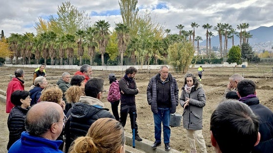 Huétor Vega entrega las parcelas de los huertos urbanos del Pago del Zute