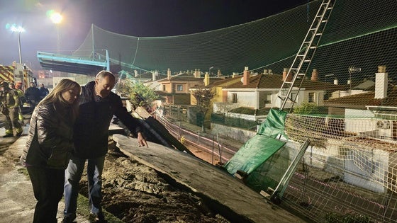 El alcalde, indignado «por no haber podido acometer la reparación integral del muro cuando los informes lo aconsejaban»