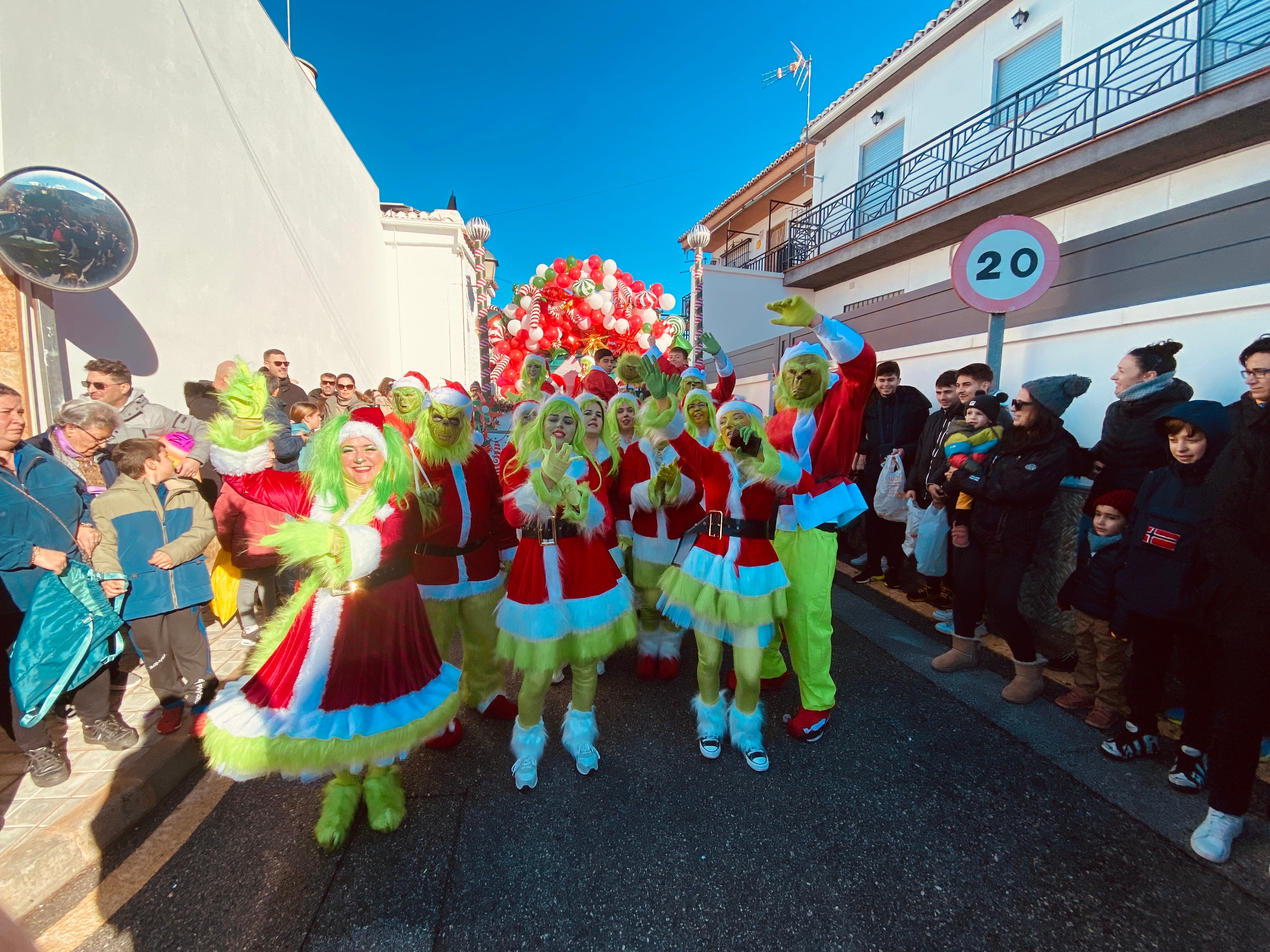 El sol ilumina la Cabalgata de Huétor Vega