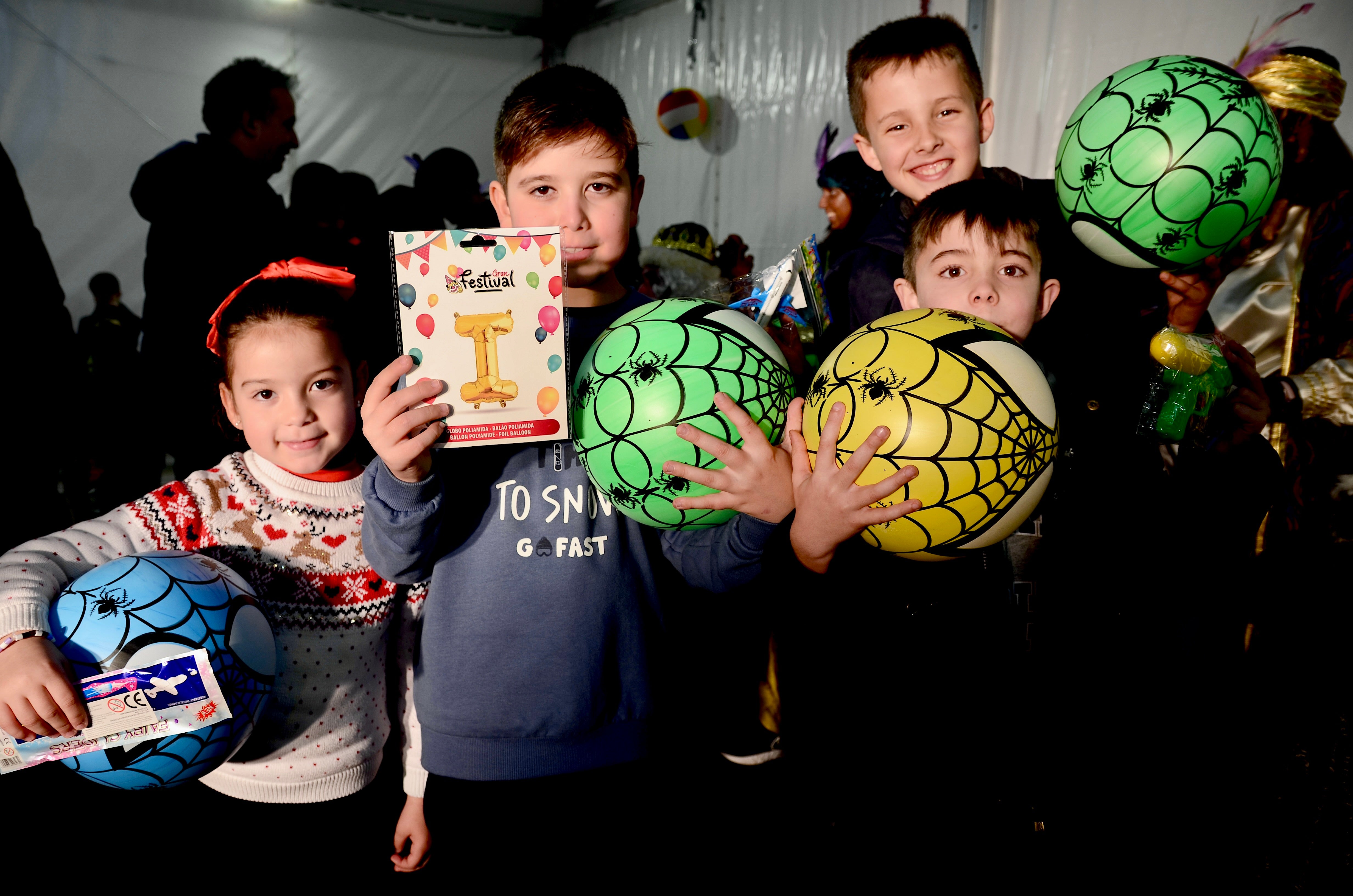 Los Reyes Magos llenan la carpa de Huerta Cercada en Huétor Vega