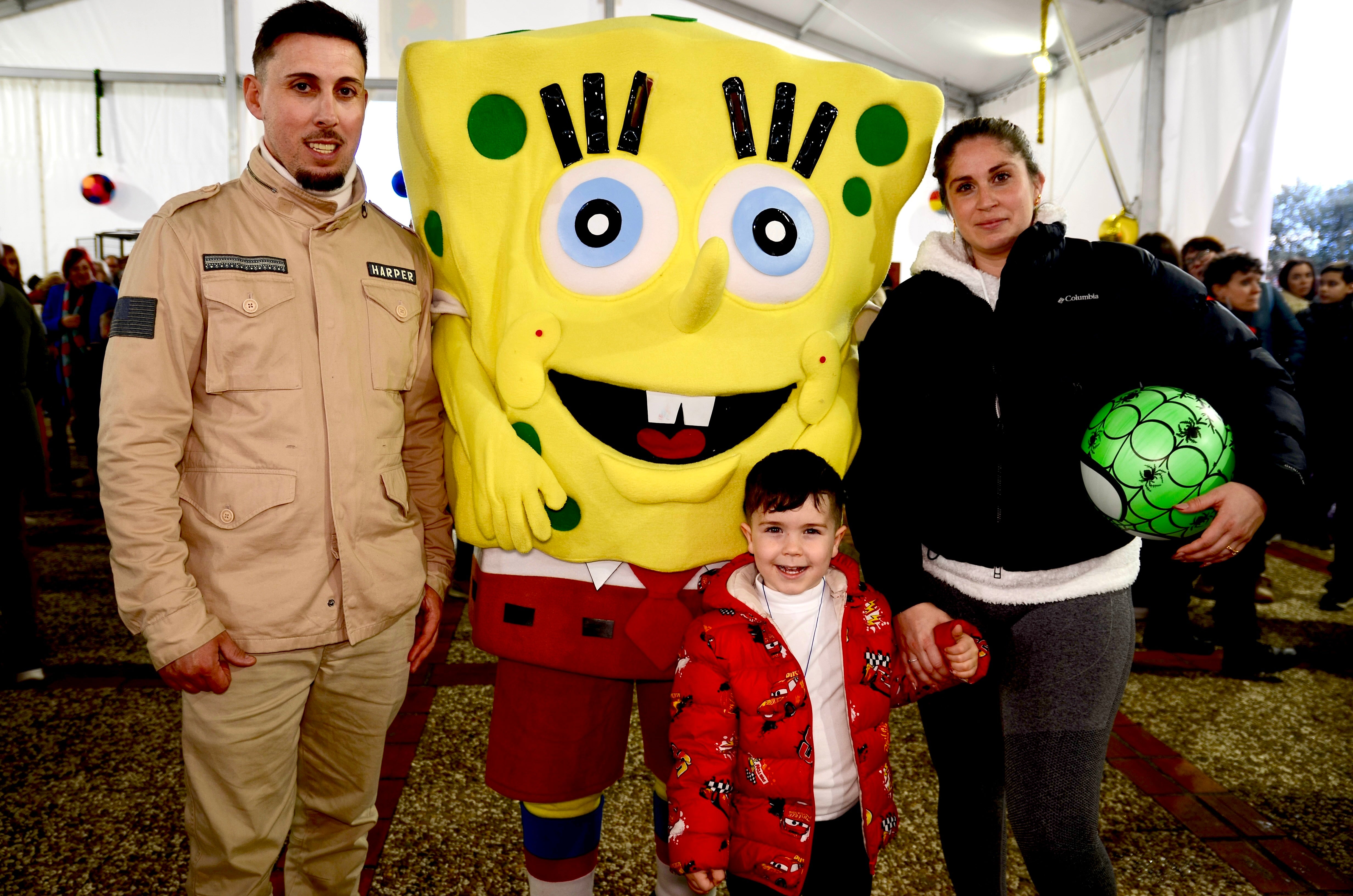 Los Reyes Magos llenan la carpa de Huerta Cercada en Huétor Vega