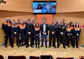 Homenaje a Protección Civil por su gran implicación en la dana de Valencia.