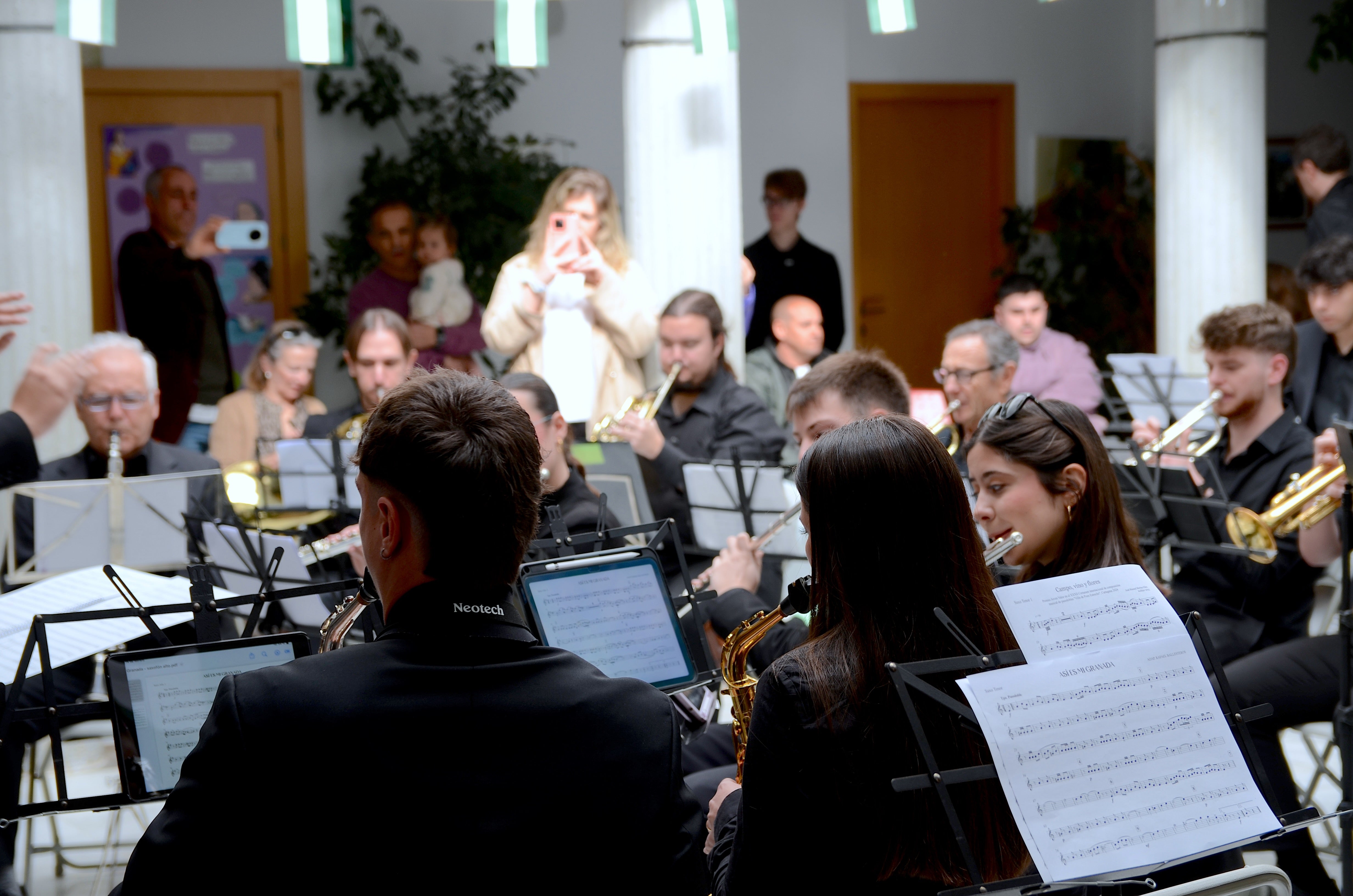 Un Día de Andalucía cargado de emoción en Huétor Vega