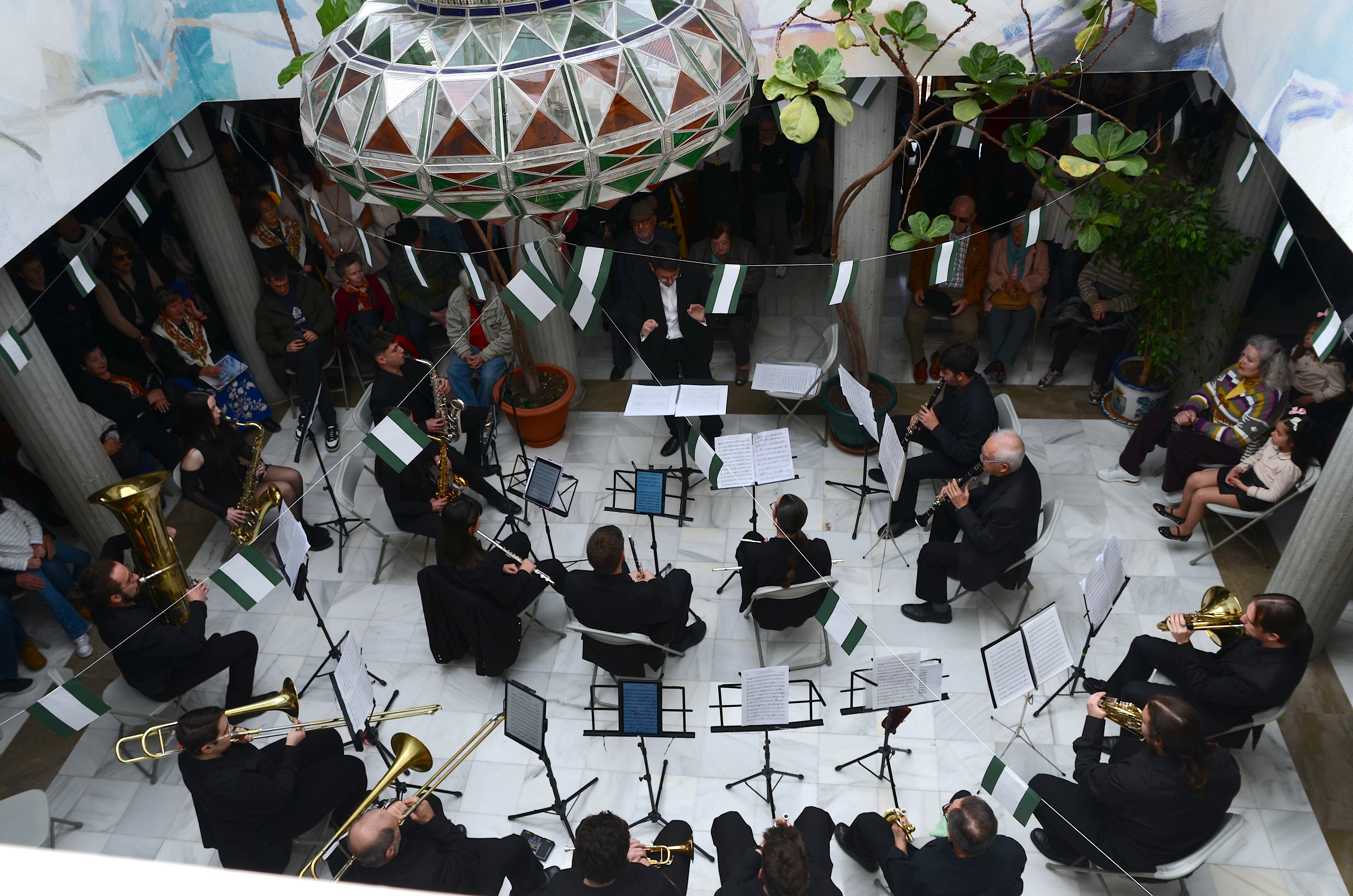 Un Día de Andalucía cargado de emoción en Huétor Vega