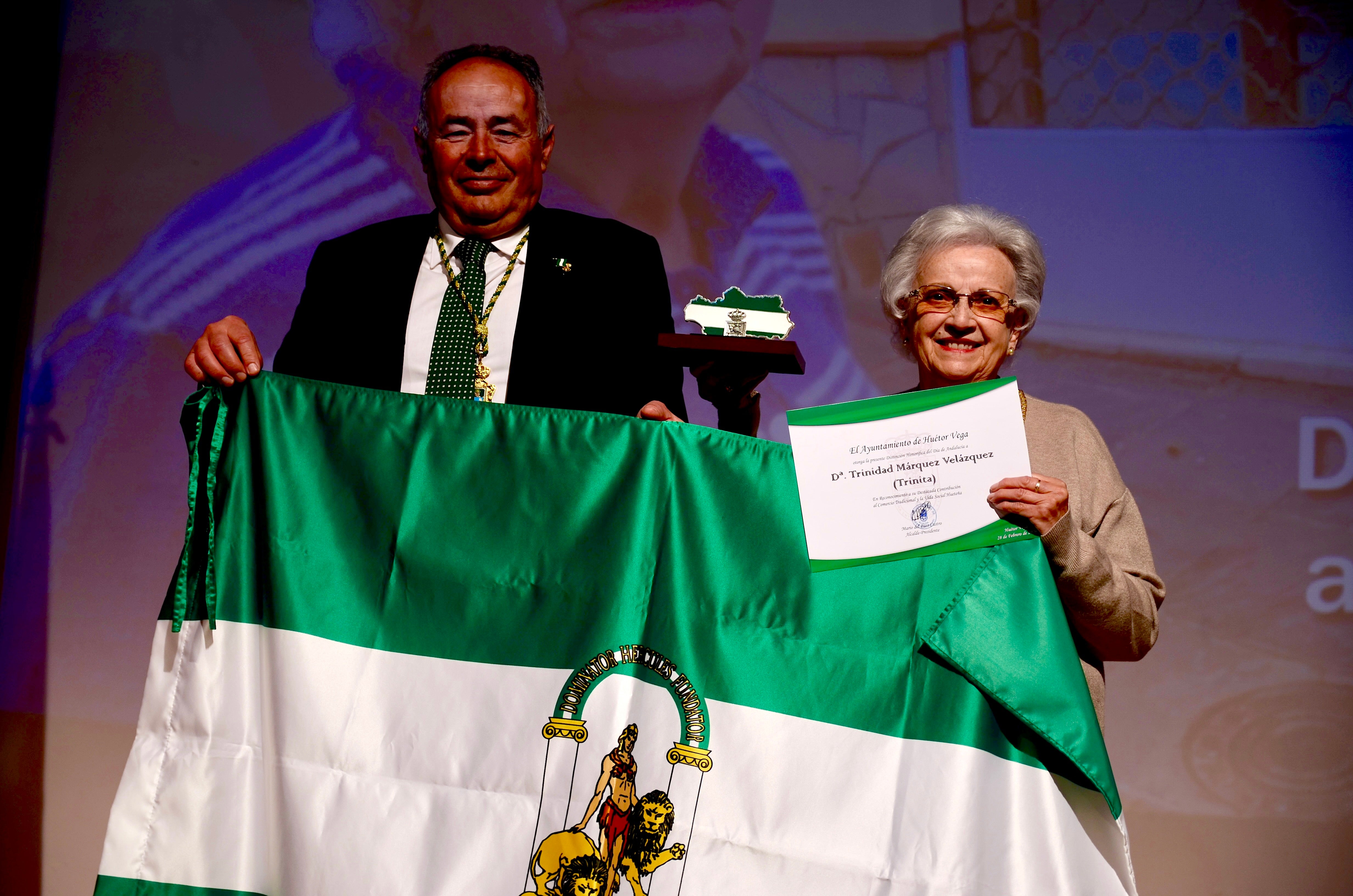 Un Día de Andalucía cargado de emoción en Huétor Vega