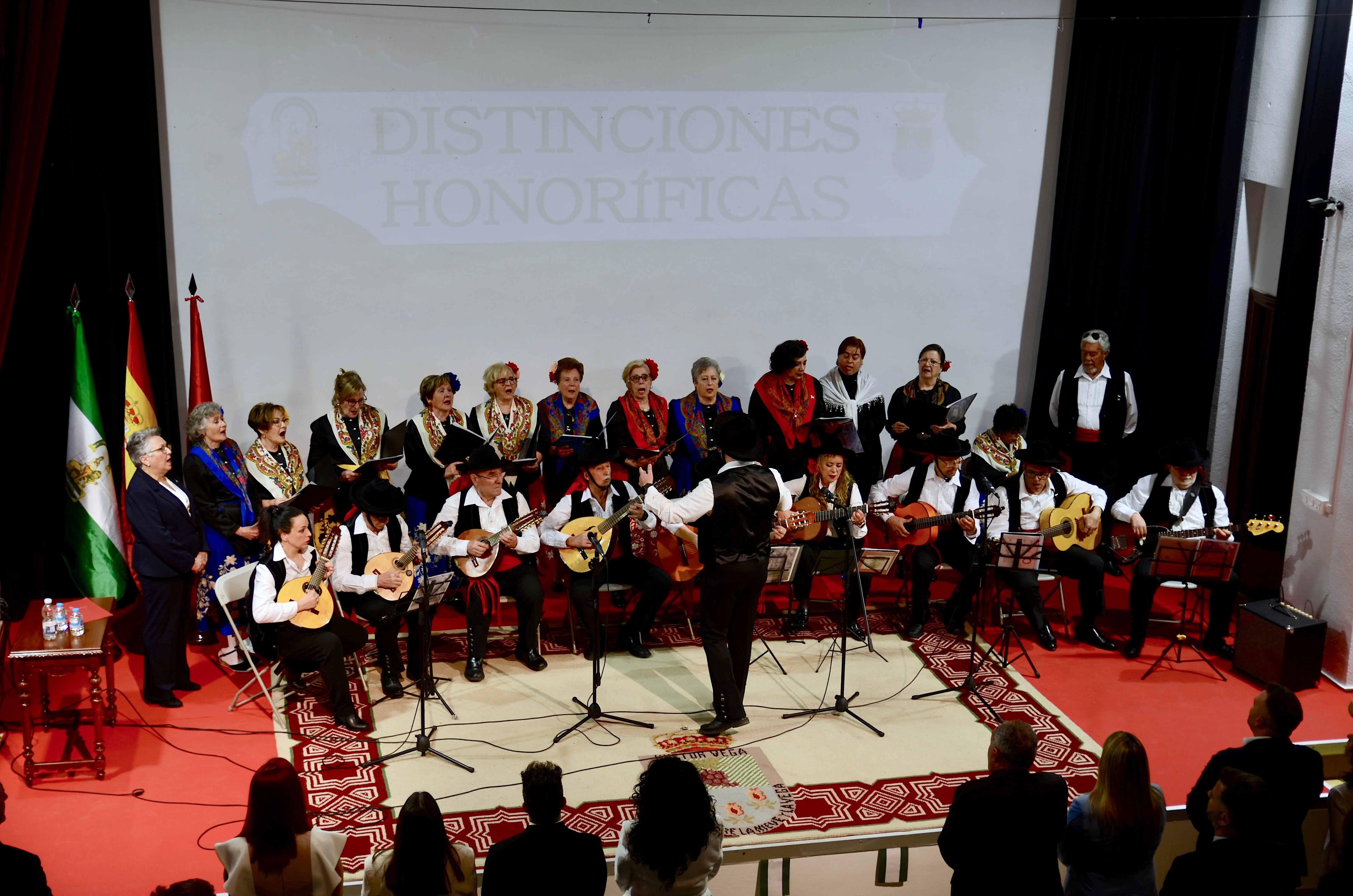 Un Día de Andalucía cargado de emoción en Huétor Vega