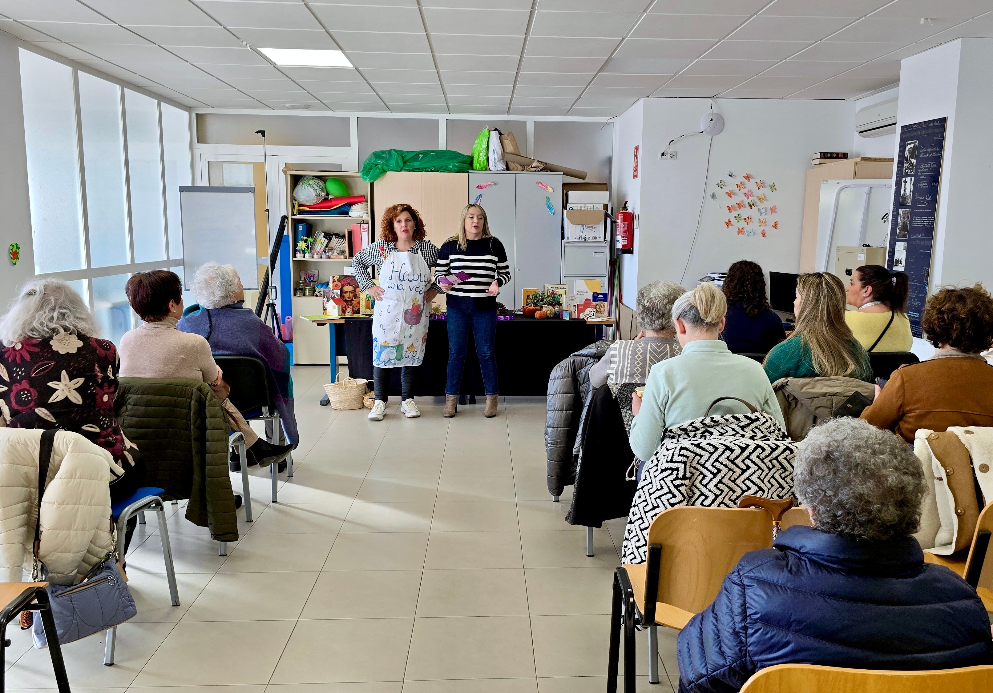 La actividad 'Sopa de cuentos para el alma de la mujer', dentro de la programación del 8M.