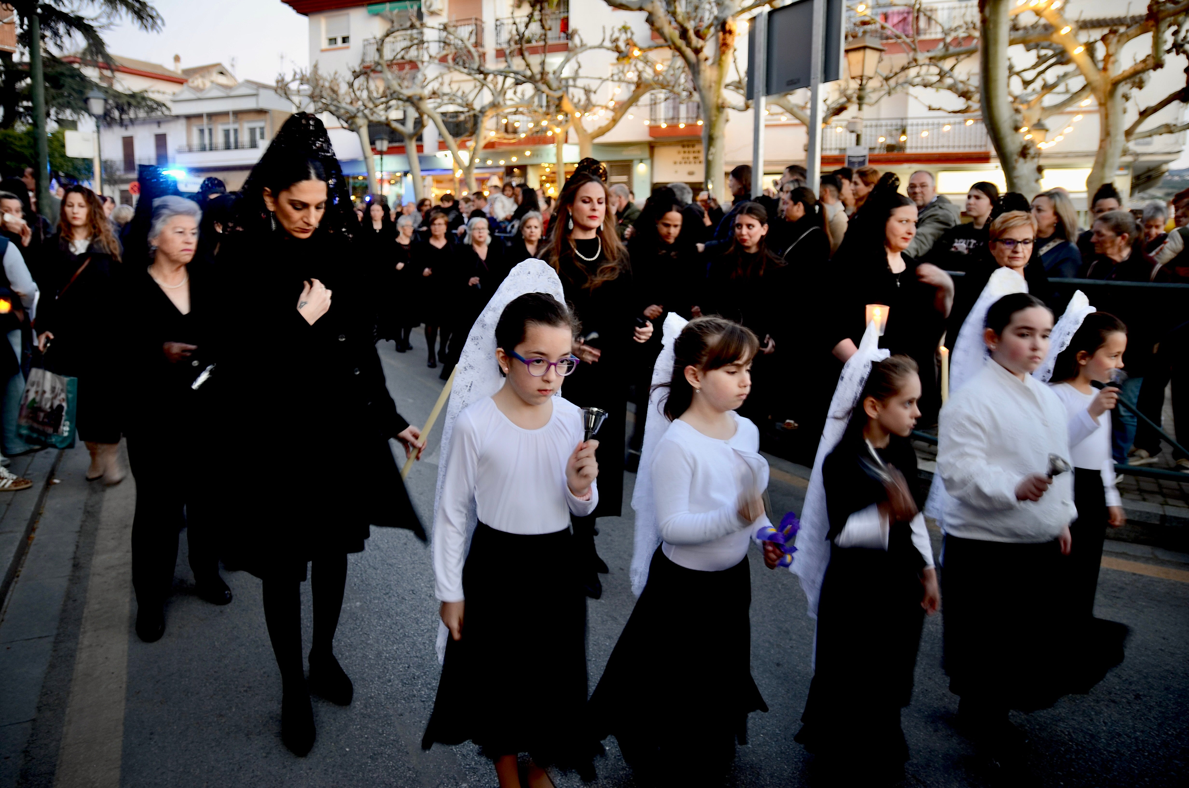 El Jueves Santo suena a saeta en Huétor Vega