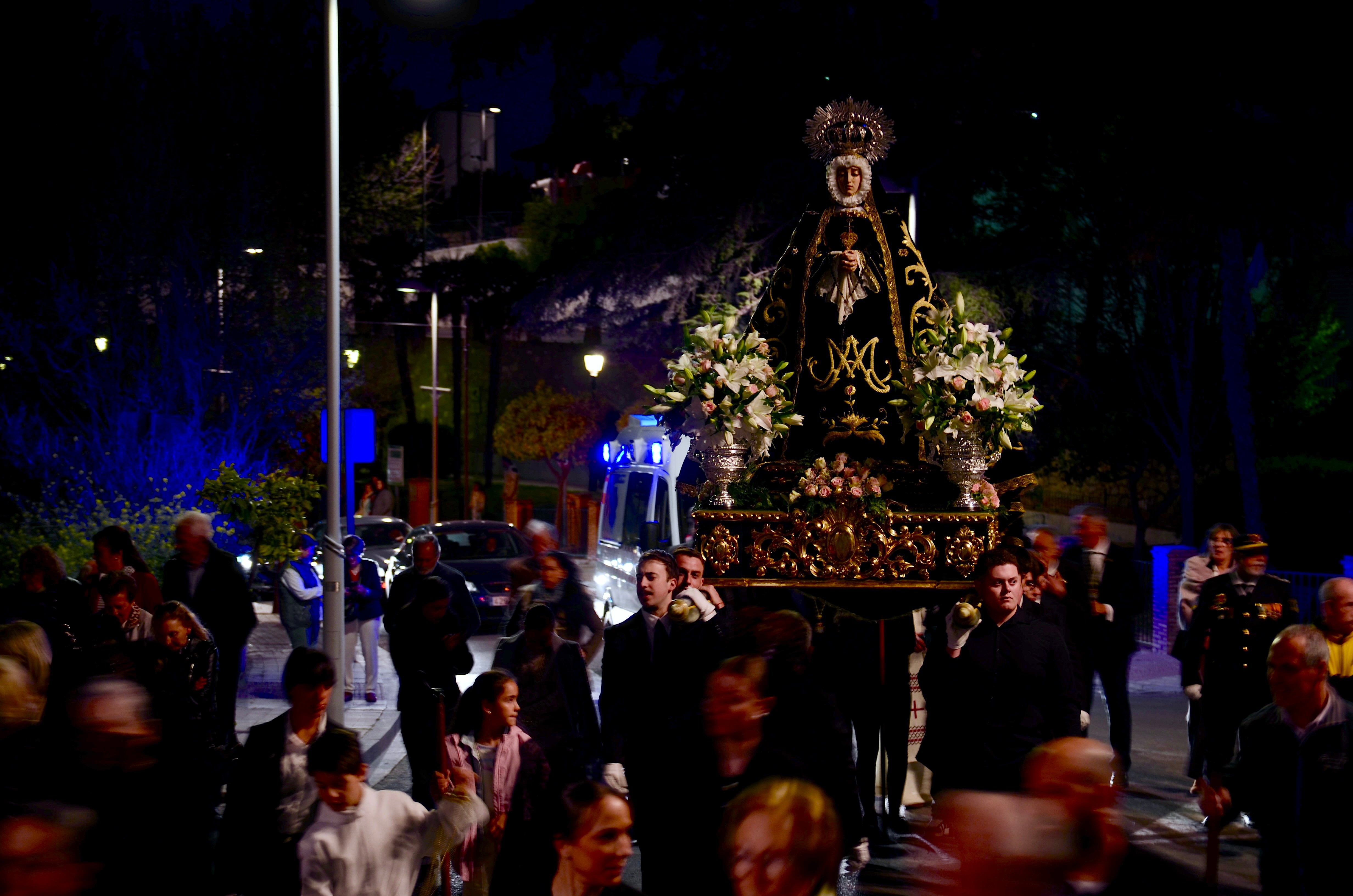 El Jueves Santo suena a saeta en Huétor Vega