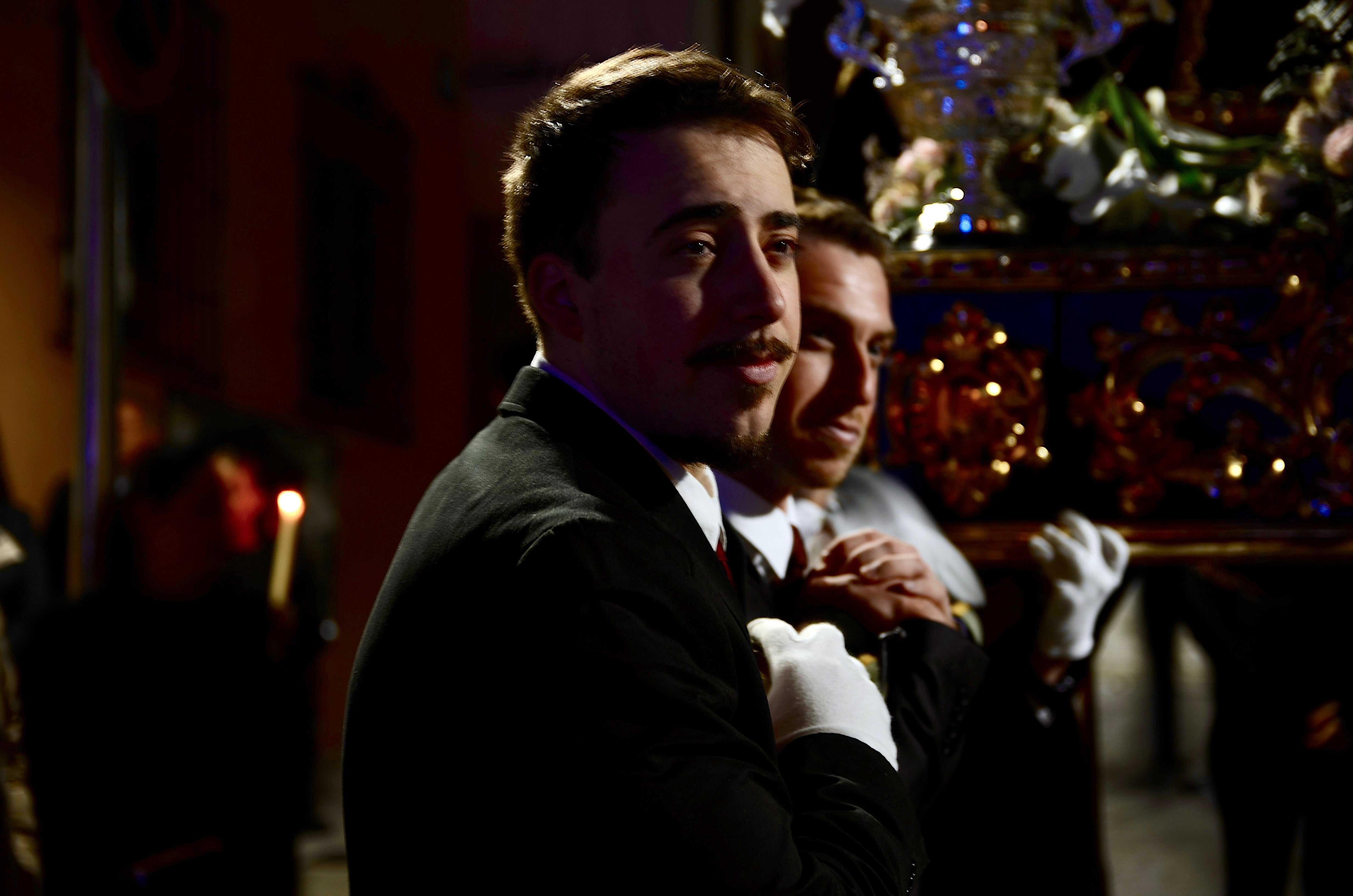 El Jueves Santo suena a saeta en Huétor Vega