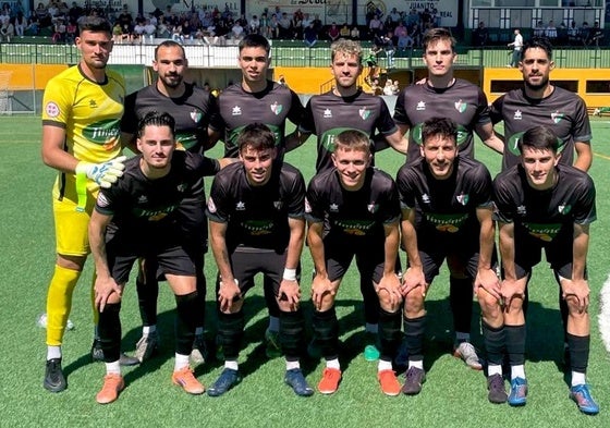 Once inicial del Huétor Vega en Mancha Real.