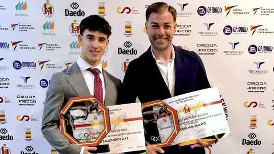 Los hueteños Álvaro Ballesteros y Rubén Hita, galardonados en los Premios Nacionales de taekwondo