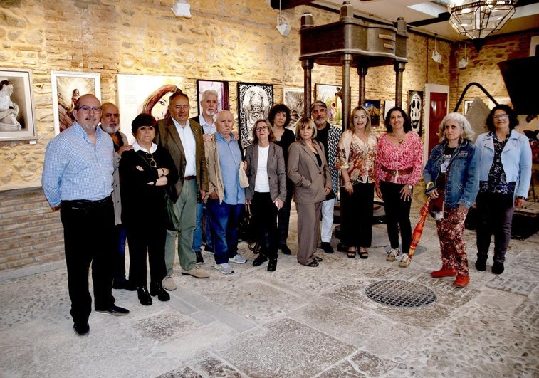 La exposición 'Mujer, arte y permanencia', en la Sala del Molino del Carmen de San Rafael de Huétor Vega.