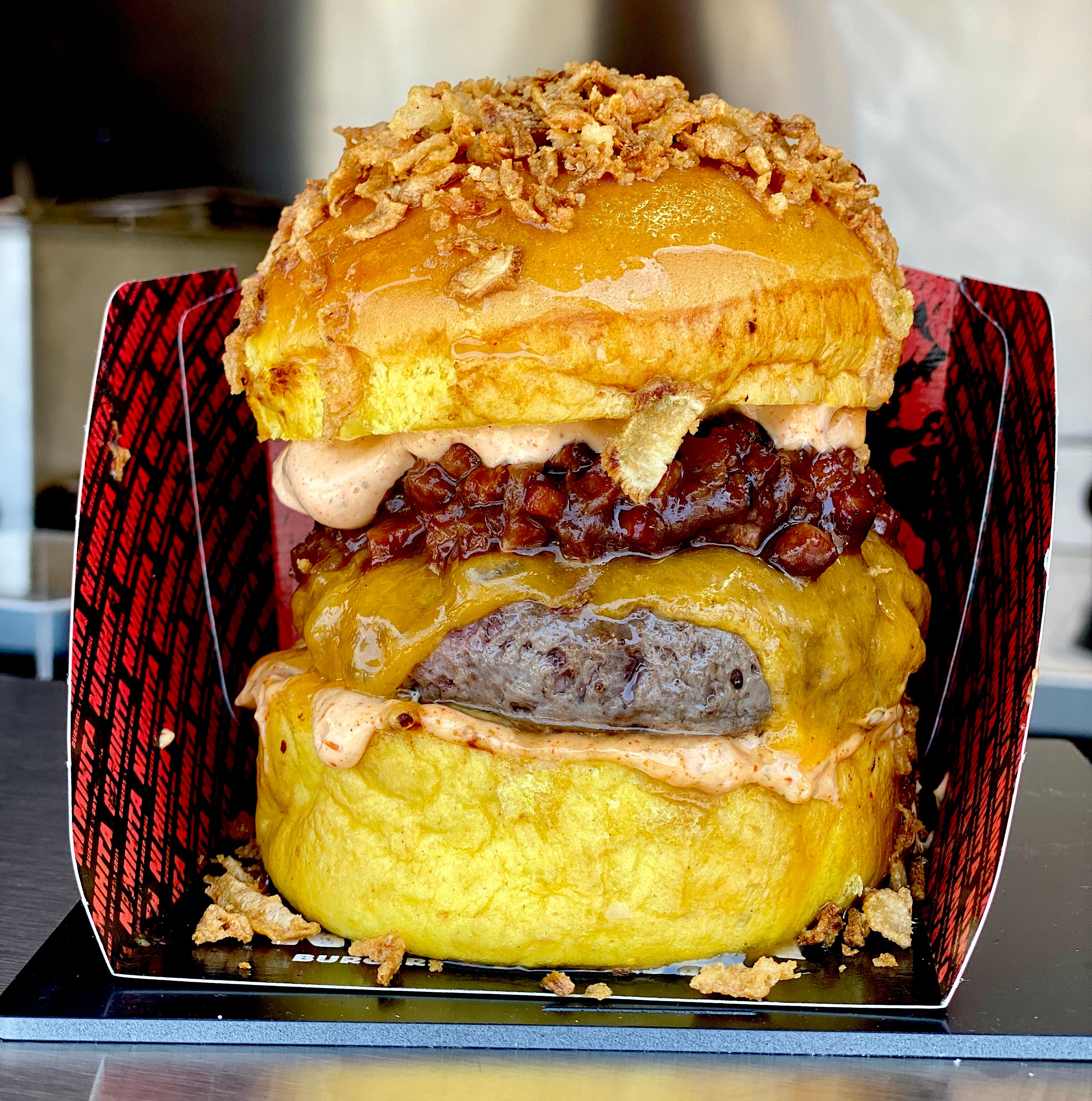 Best Burger Huétor Vega, en la carpa municipal de Huerta Cercada.