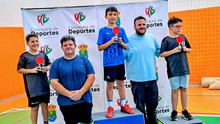 Huétor Vega reúne a 150 palistas en una doble cita