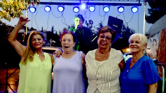 Huétor Vega baila en su verbena de verano