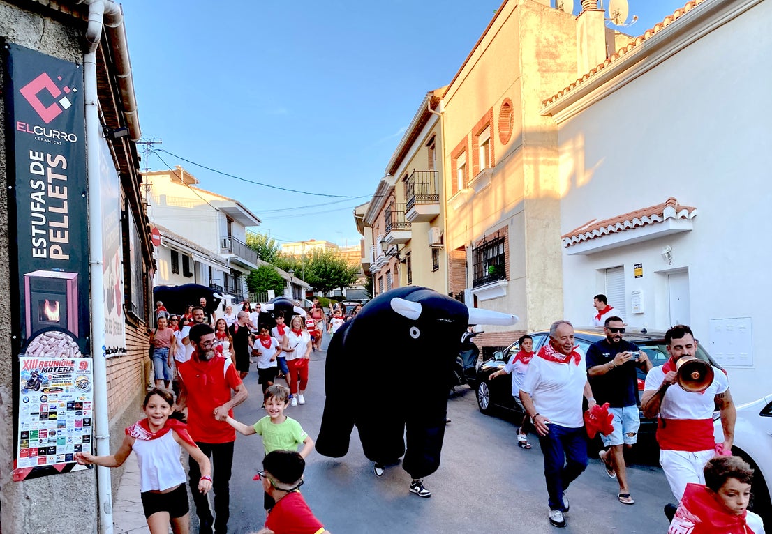 Así fue el encierro de los ‘sanfermines’ de Huétor Vega