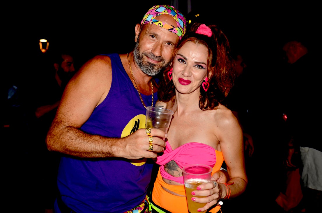 Fiesta Ochentera en Huétor Vega: rímel, tupés y lentejuelas