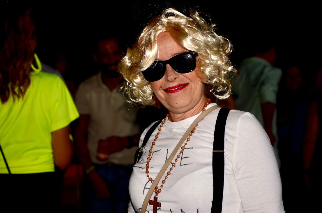 Fiesta Ochentera en Huétor Vega: rímel, tupés y lentejuelas