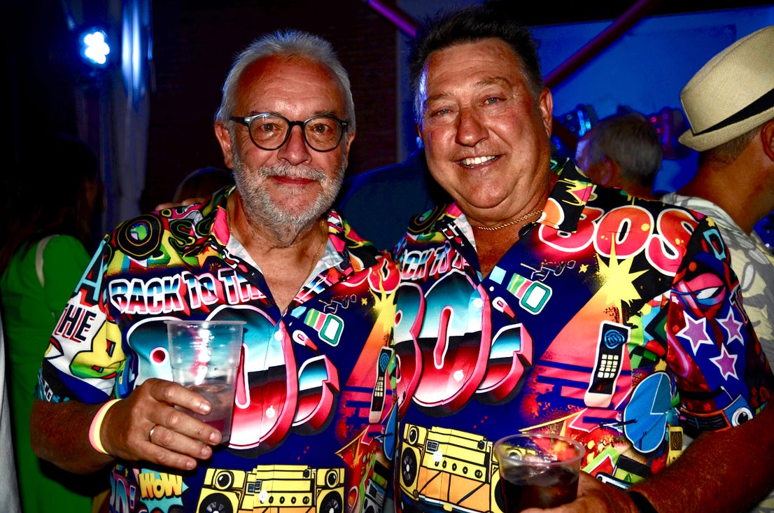 Fiesta Ochentera en Huétor Vega: rímel, tupés y lentejuelas